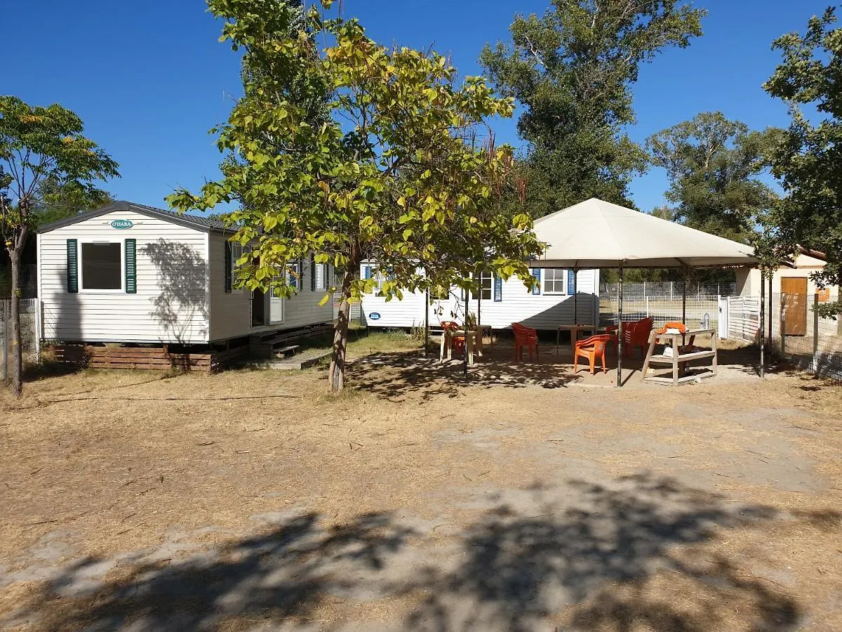 Mobile home tout confort Alexandre La Roque-d'Antheron 0*,  France