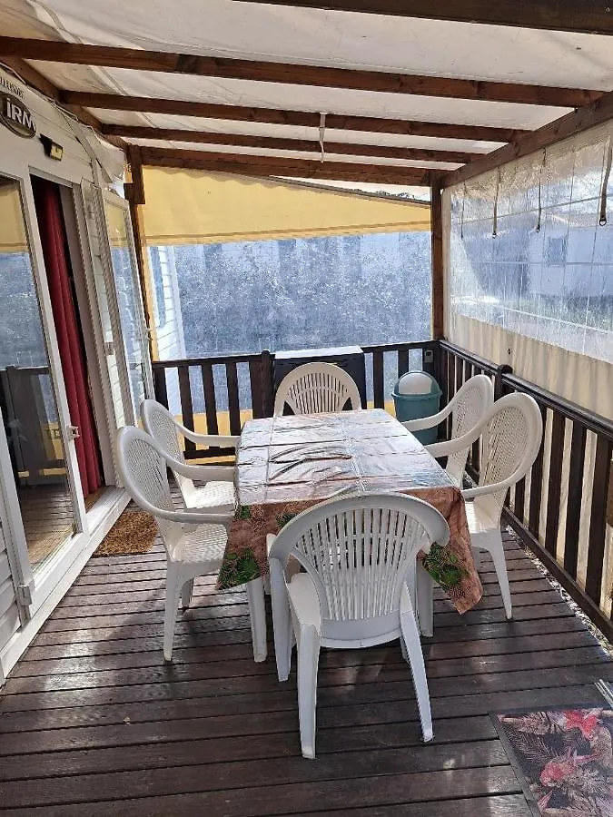 Mobile home tout confort Alexandre La Roque-d'Antheron 0*,