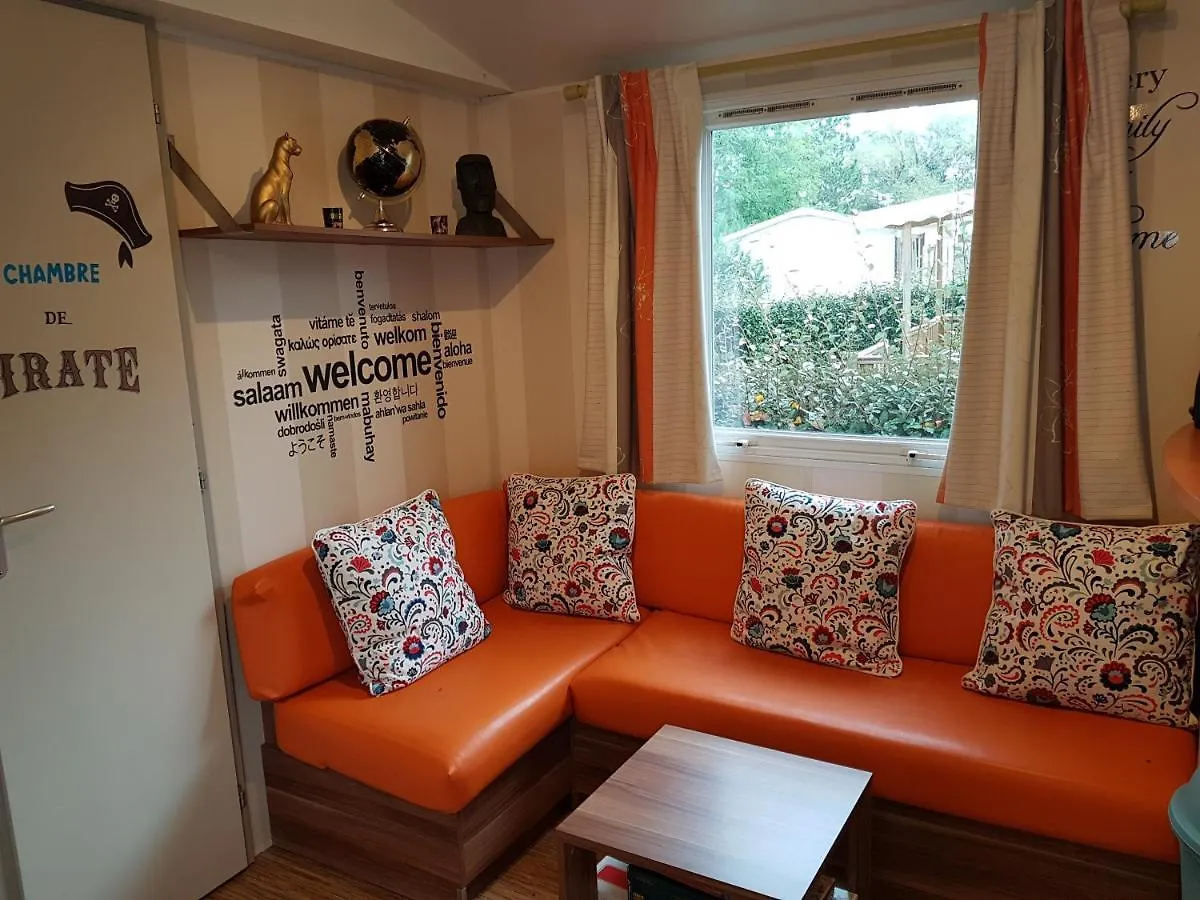 Mobile home tout confort Alexandre La Roque-d'Antheron 0*,  France